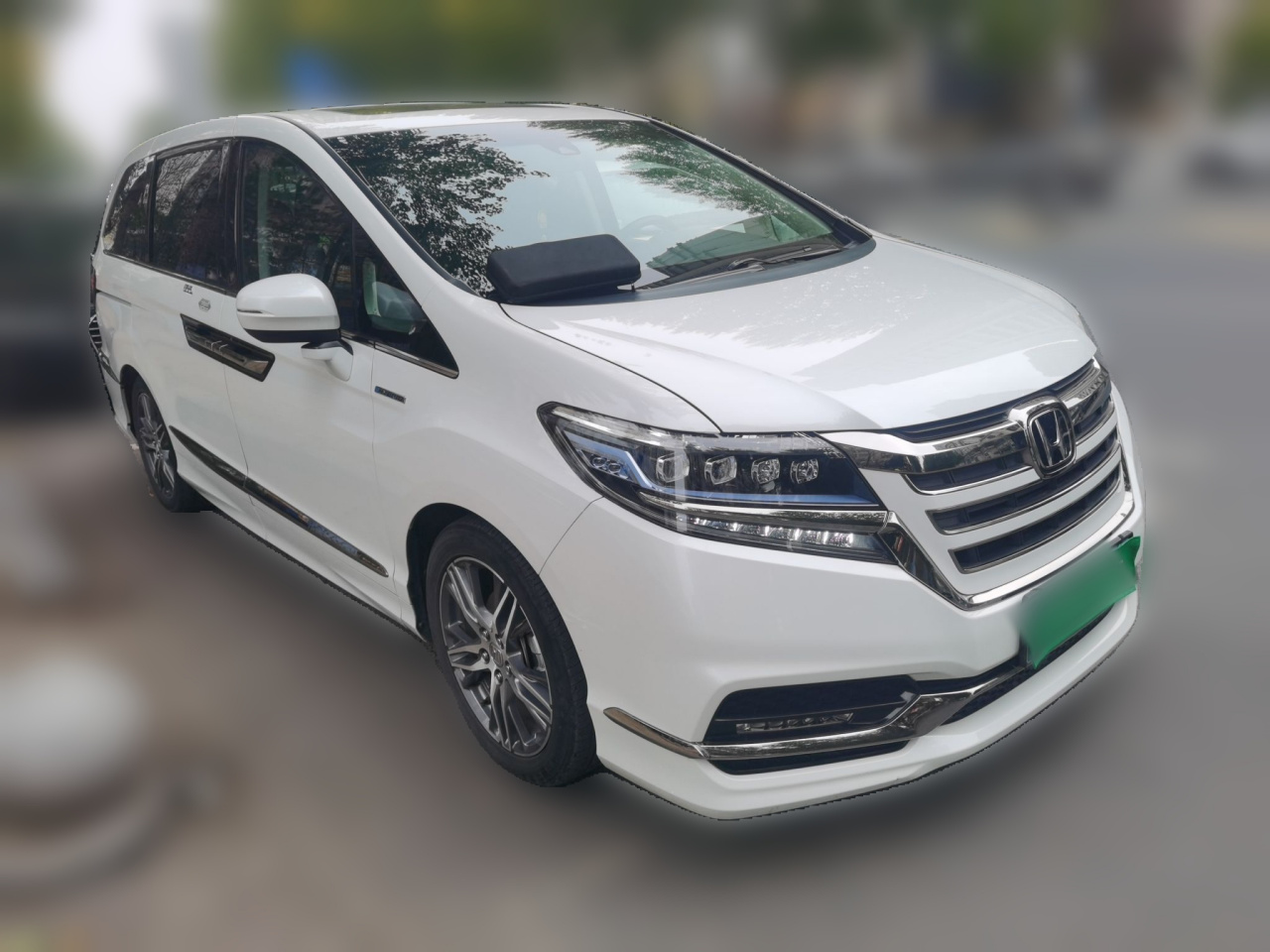 Elysion 2019 2.0L Hybrid Luxury photo 3