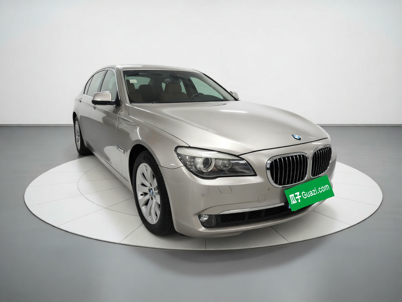 7 Series 2009 740Li Leading photo 3