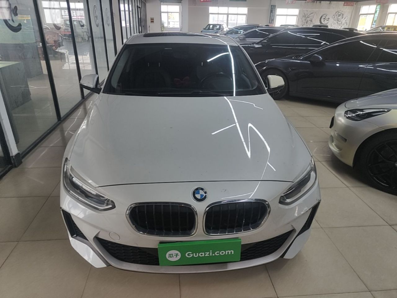 1 Series 2019 118i M Sport Package photo 2