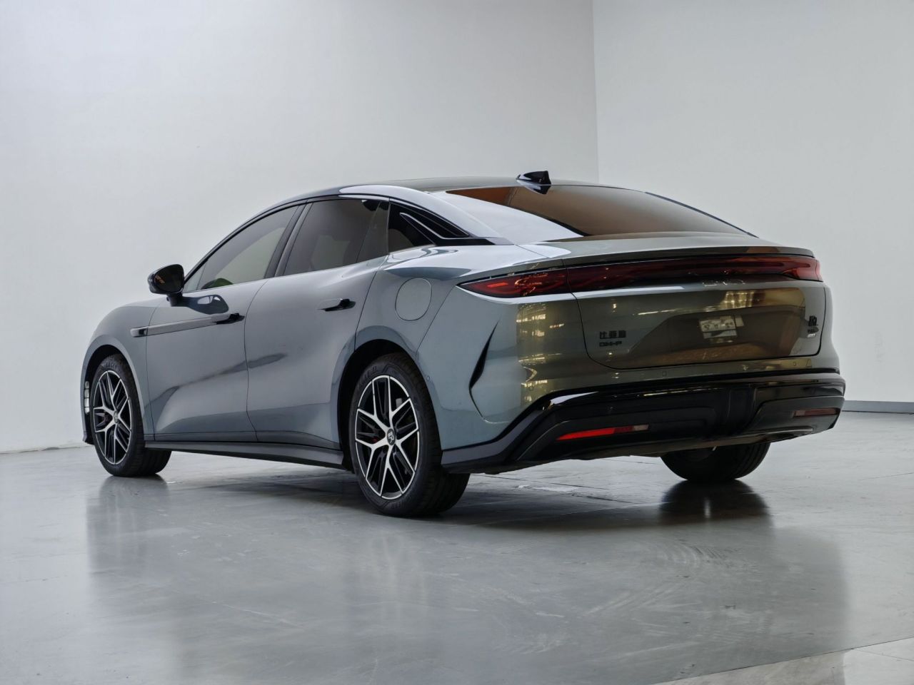 Han L 2025 DM-p AWD LiDAR Flagship photo 4