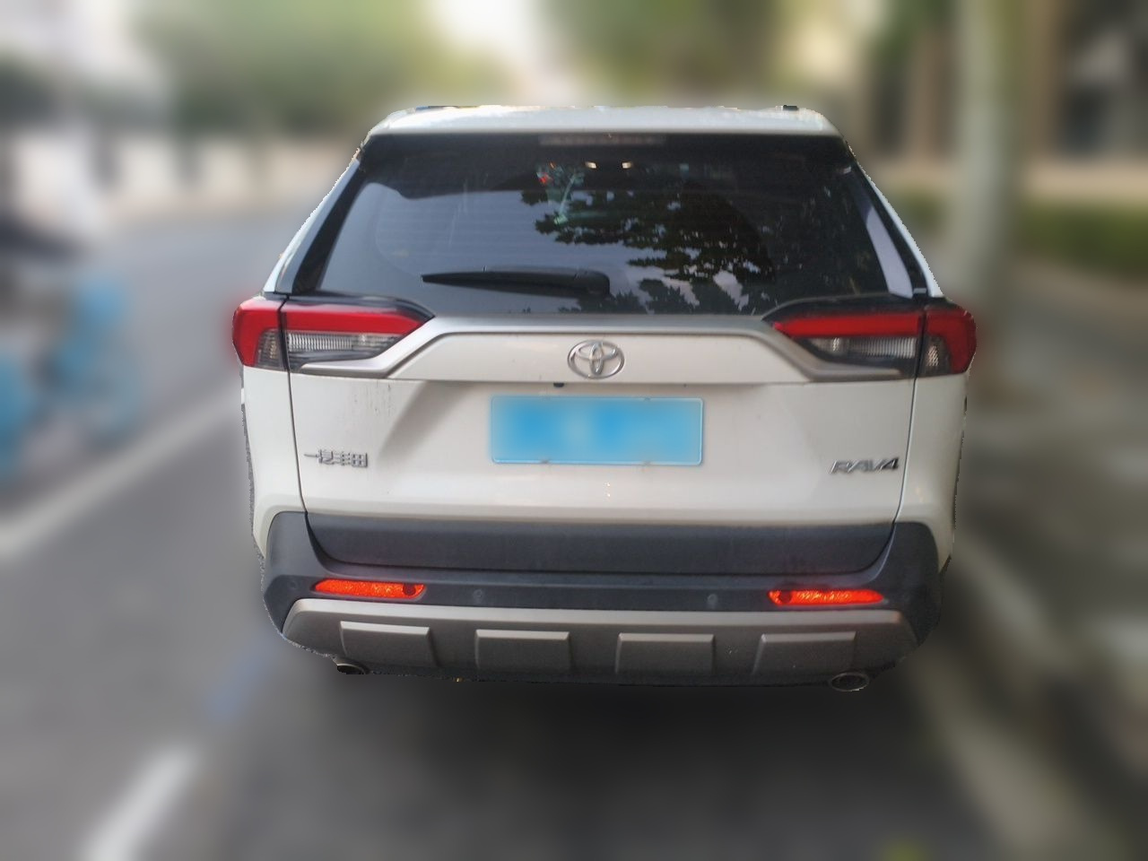 RAV4 2024 2.0L CVT RWD Plus photo 3