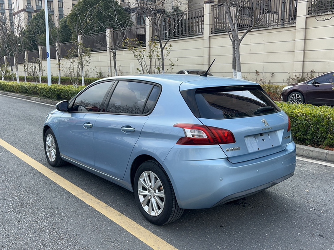 308S 2015 1.2T AT photo 3