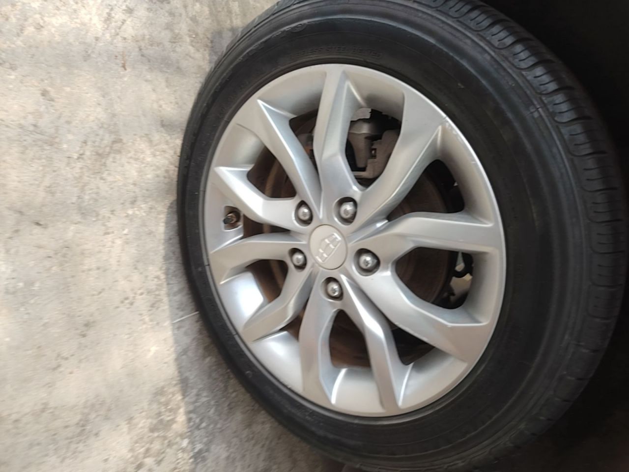 Emgrand GL 2017 1.3T DCT Elite photo 3