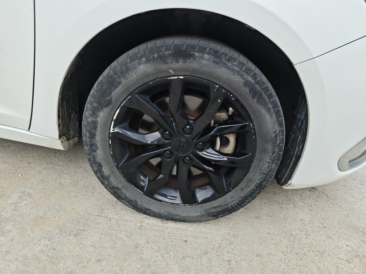 Emgrand GL 2017 1.8L MT Elite photo 2