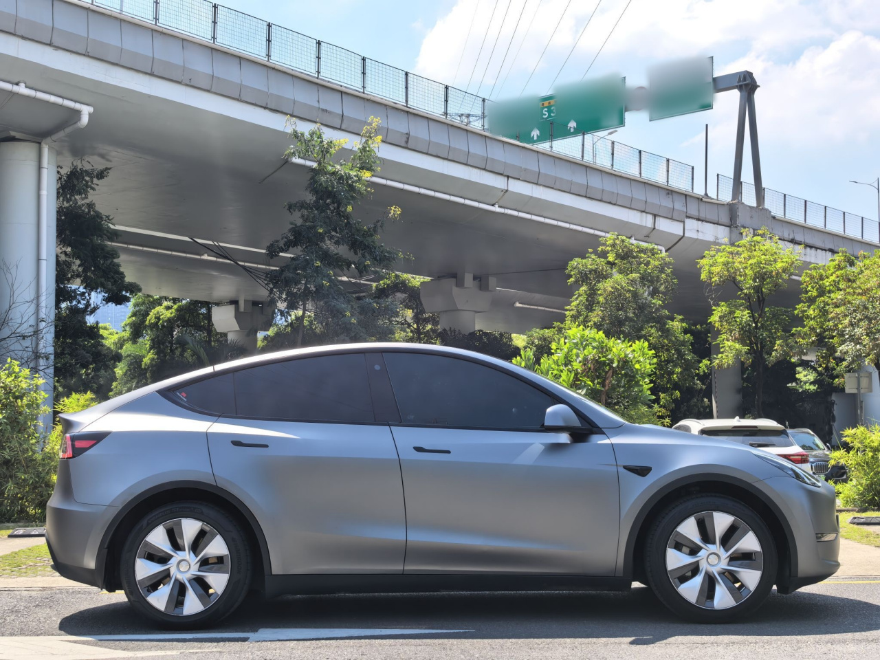 Model Y 2021 Standard Range RWD photo 4