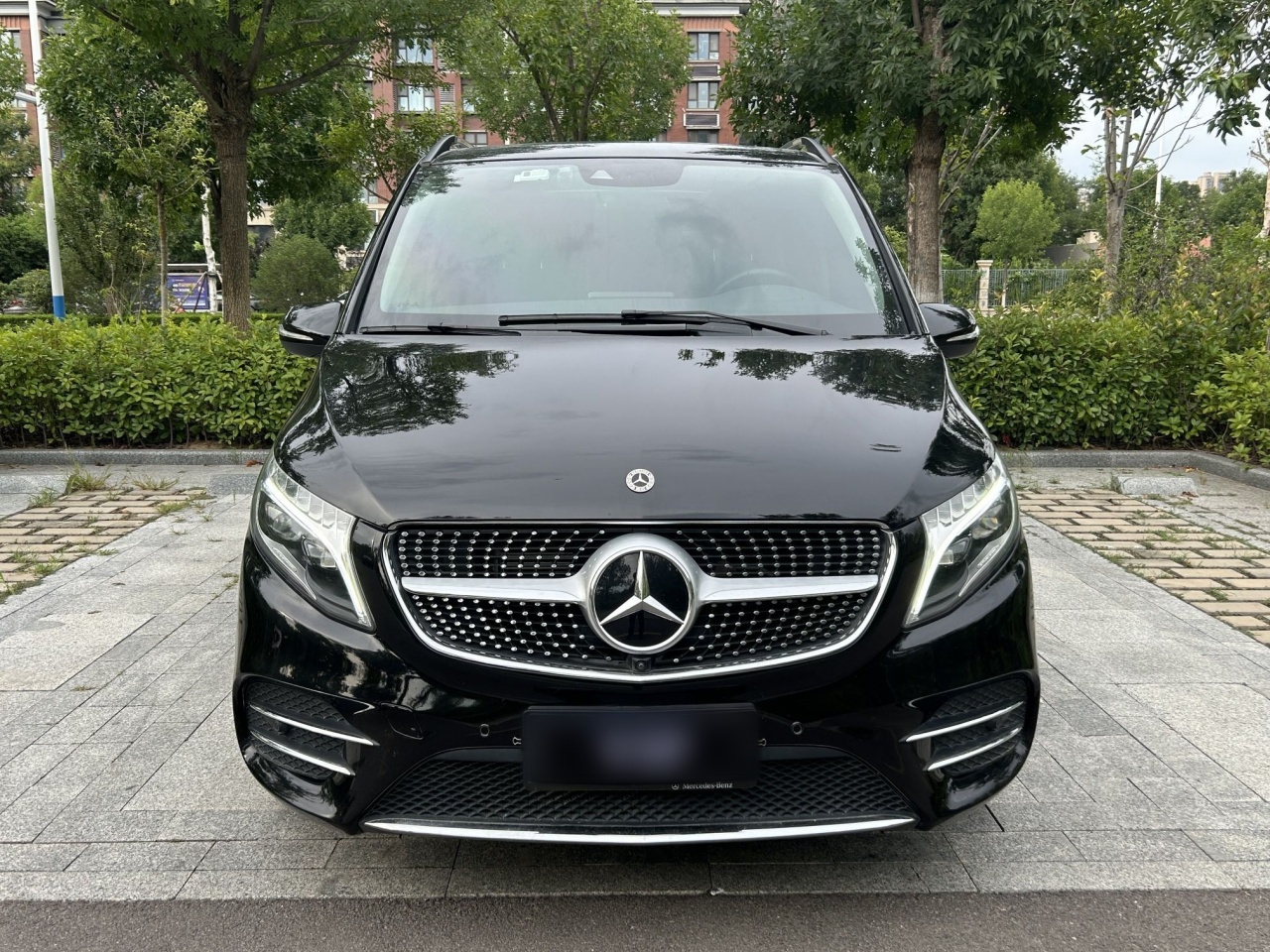 V-Class 2020 V 260 L Long Wheelbase Luxury photo 4