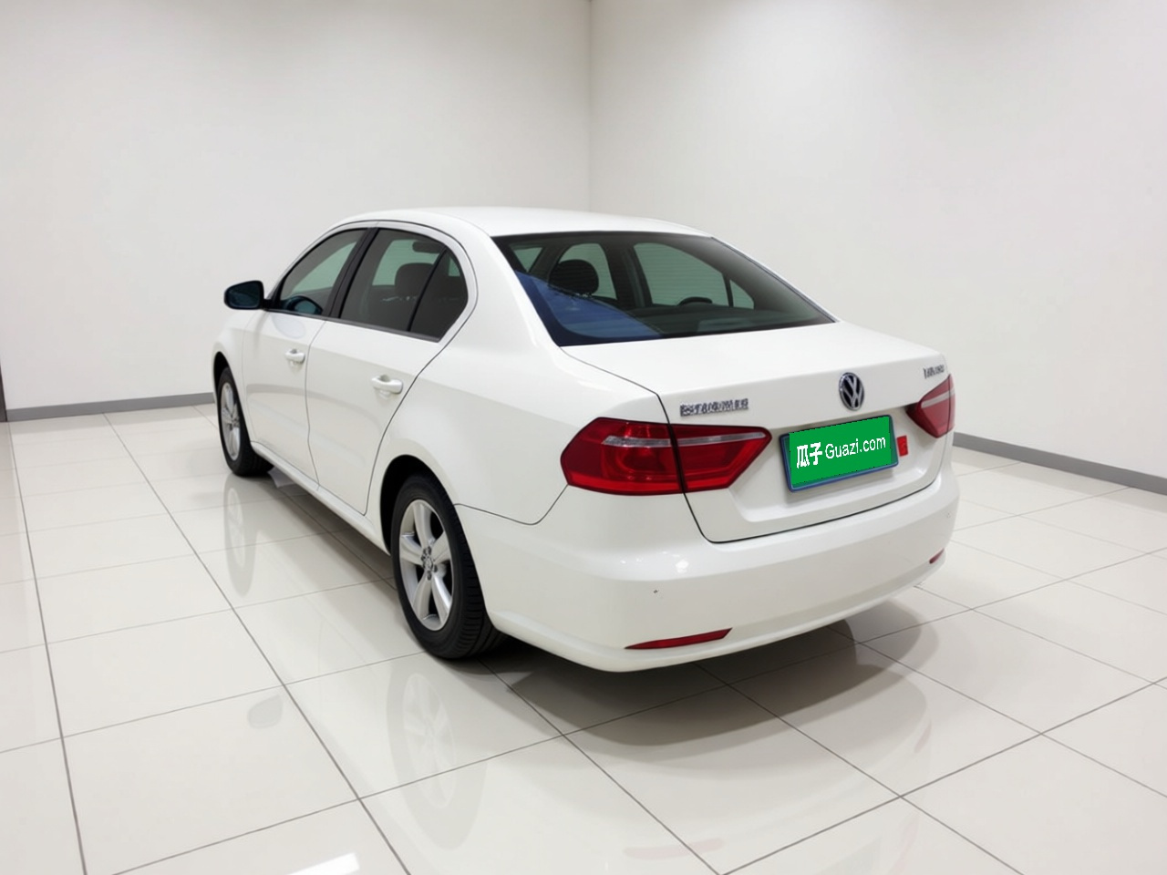 Lavida 2013 Facelift Classic 1.6L MT photo 4