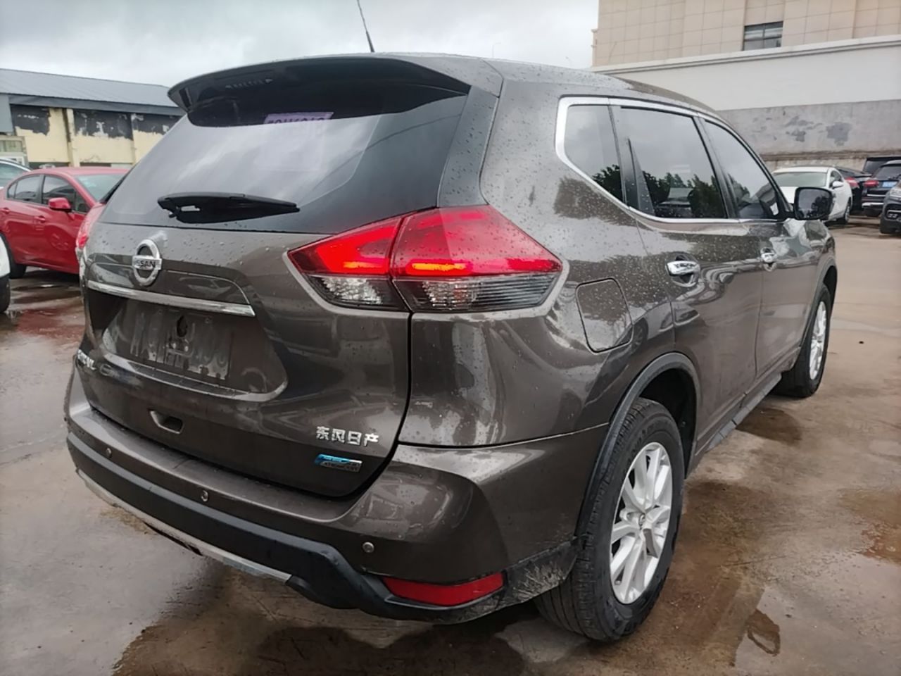 X-Trail 2017 2.0L CVT Comfort 2WD photo 4