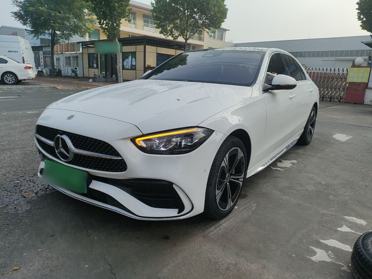 C-Class 2024 Facelift C 260 L 4MATIC Sport