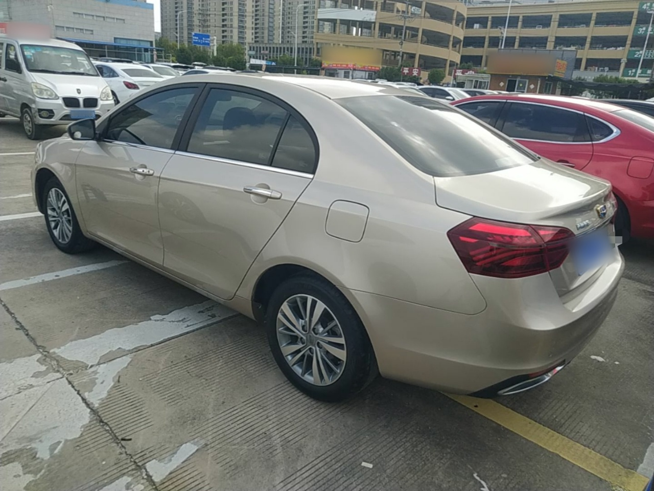 Emgrand 2018 1.5L CVT photo 4