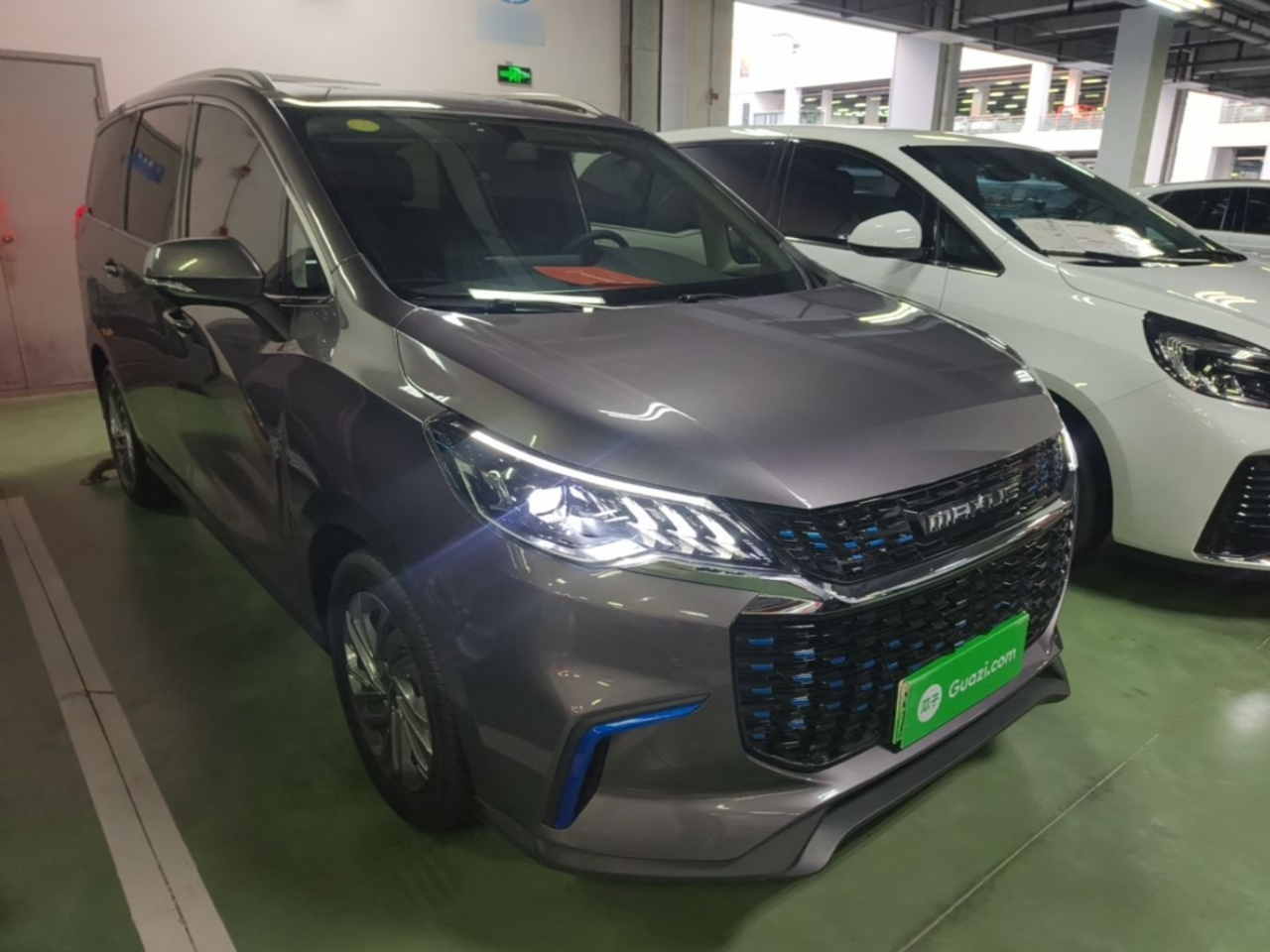 MAXUS EUNIQ 5 2020 1.3T PLUG IN Luxury photo 5