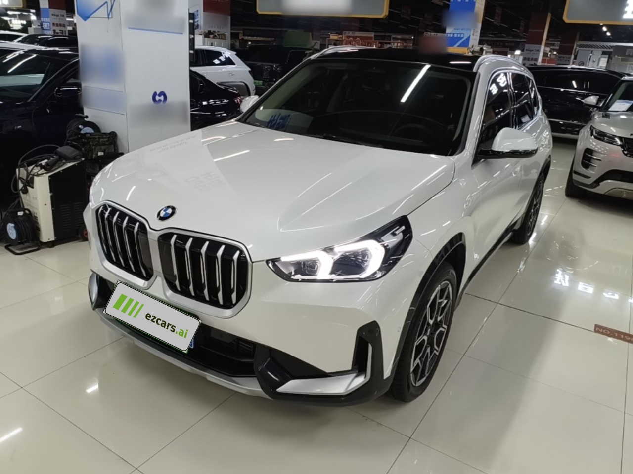 X1 2025 sDrive25Li X Design Package