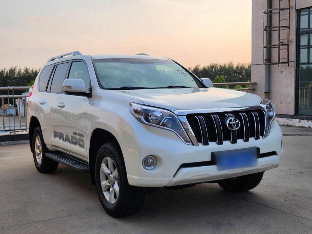 Prado 2016 2.7L AT Standard photo 2