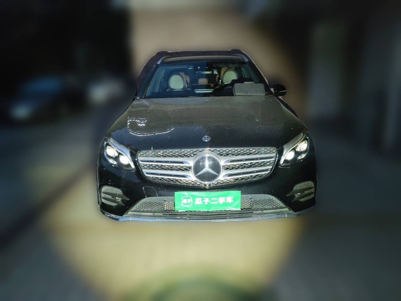 GLC 2017 GLC 300 4MATIC Luxury photo 2