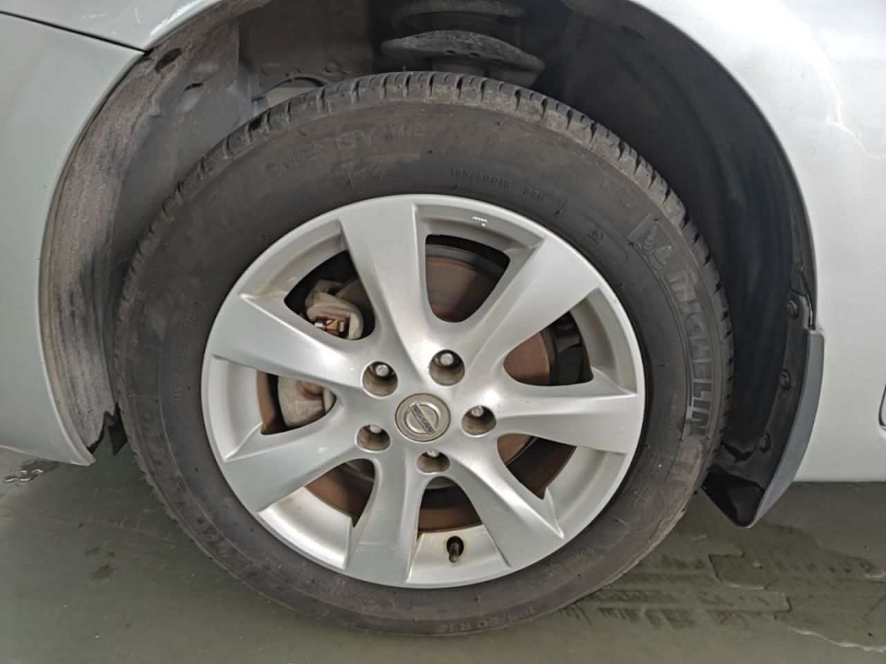 Tiida 2011 1.6L CVT Comfort photo 2