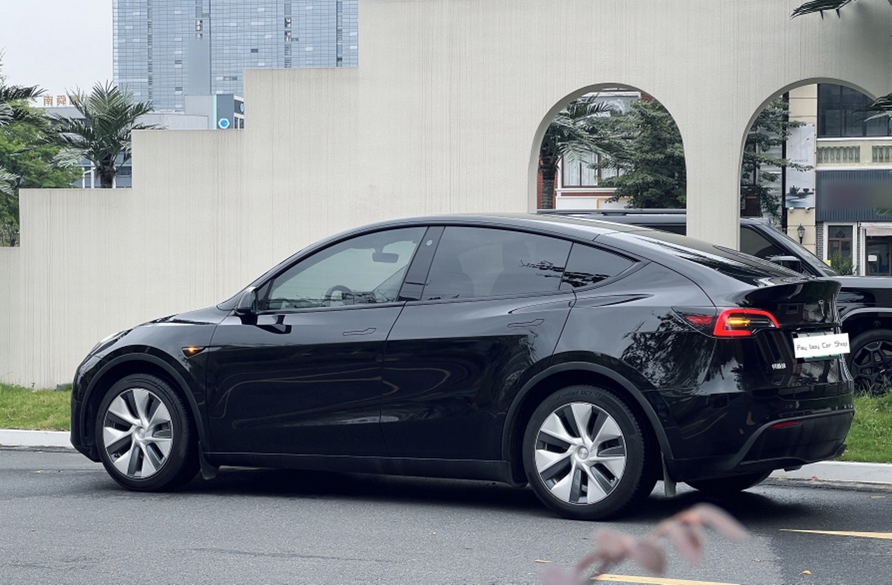 Model Y 2023 Long Range AWD photo 4