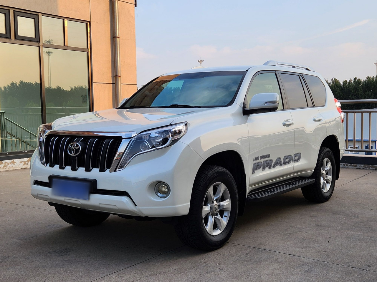 Prado 2016 2.7L AT Standard