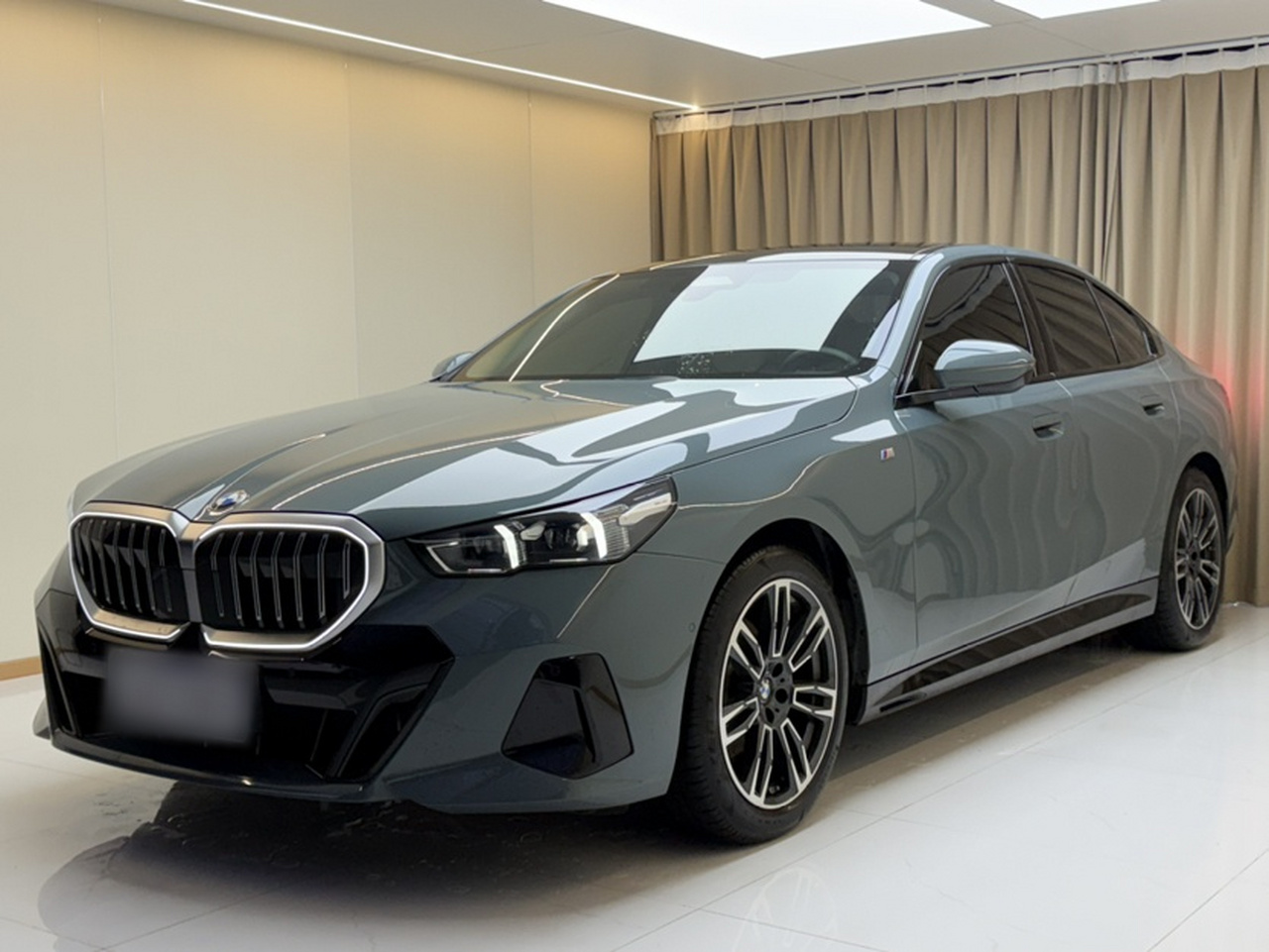 5 Series Imported 2024 525i M Sport Package