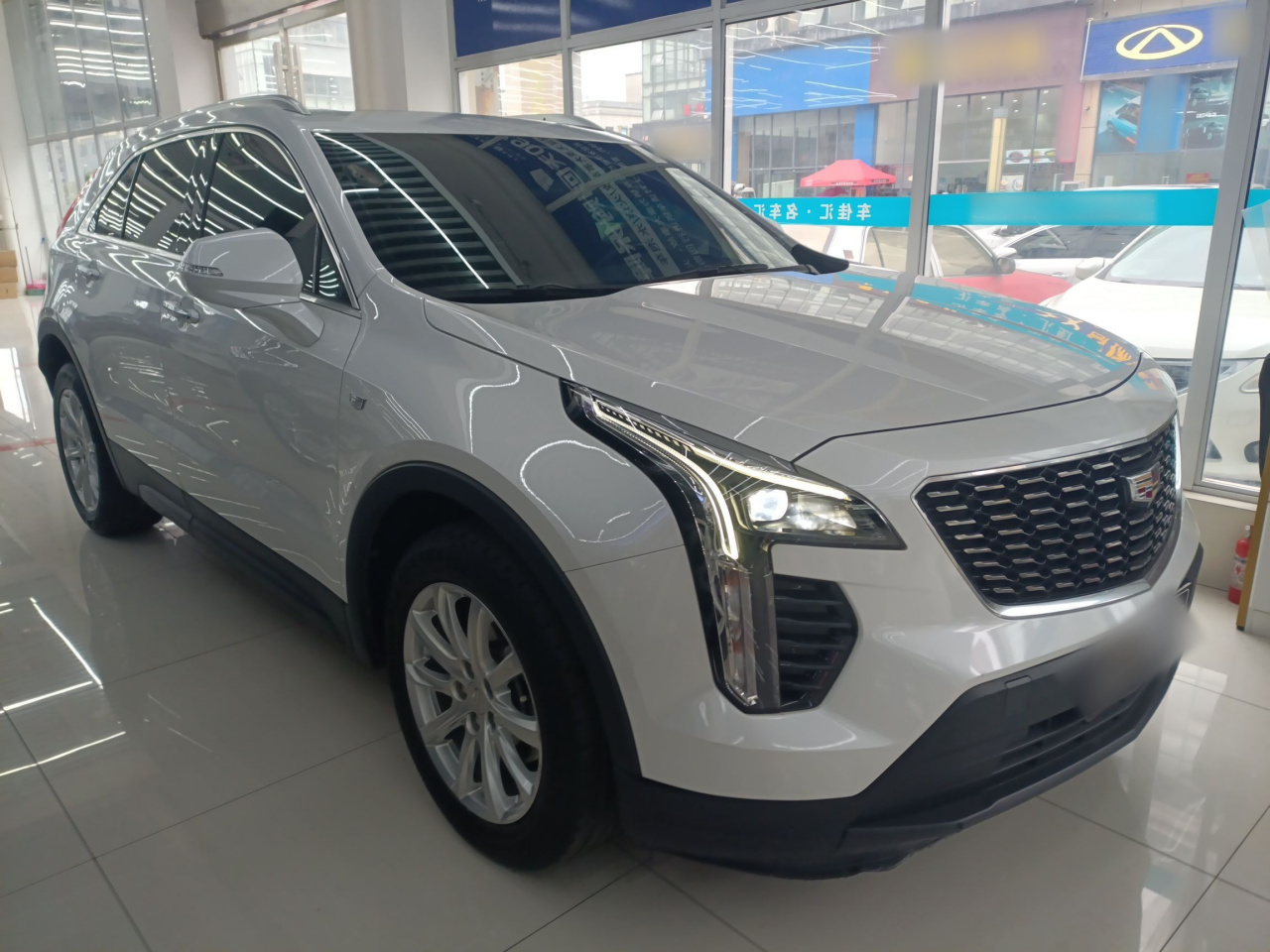 XT4 2022 28T RWD photo 3