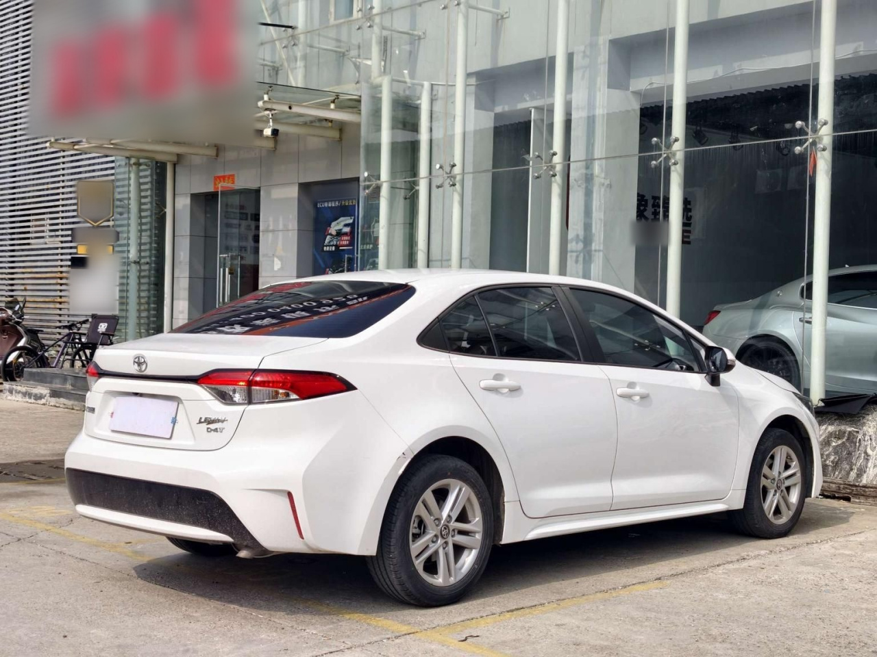 Levin 2022 185T CVT Luxury photo 4