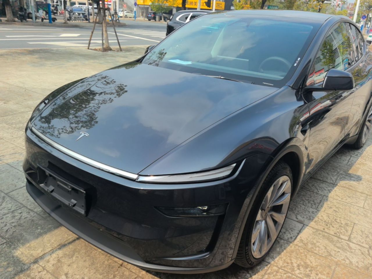 Model Y 2025 RWD