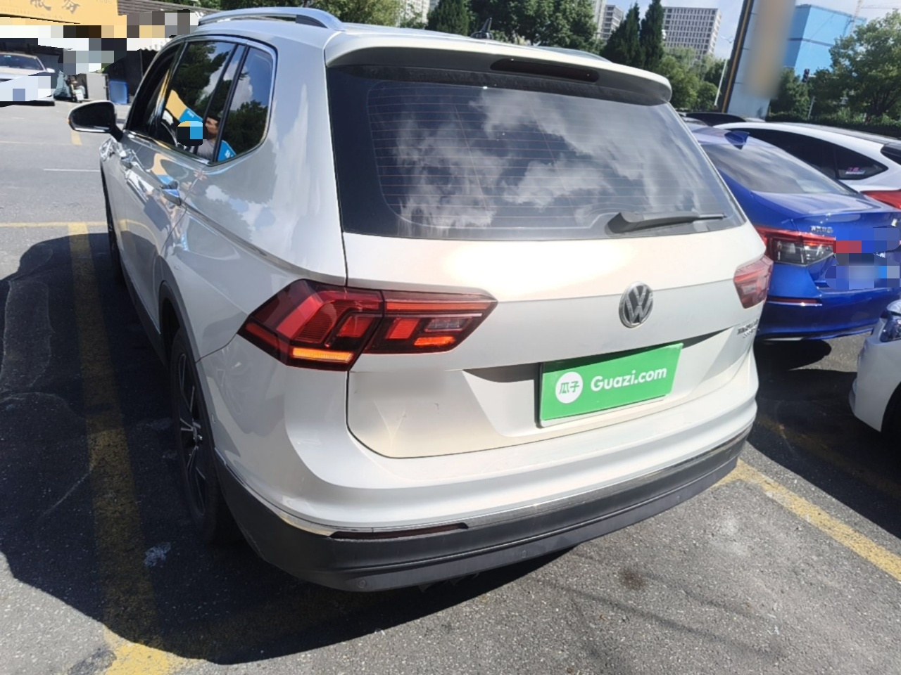 Tiguan L 2019 Facelift 330TSI AT RWD Luxury China VI photo 5