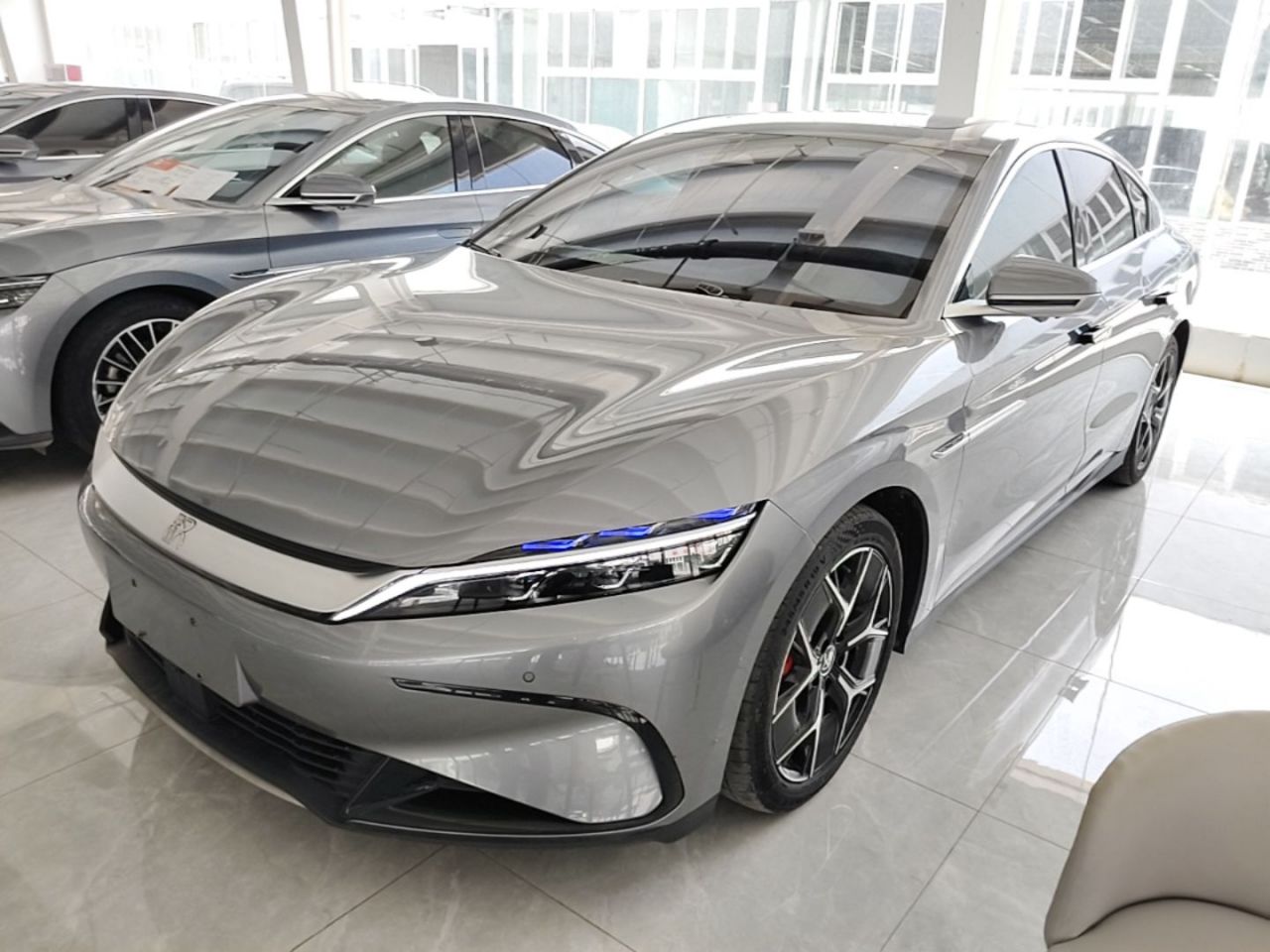 Han 2022 EV Founder 715KM FWD Noble