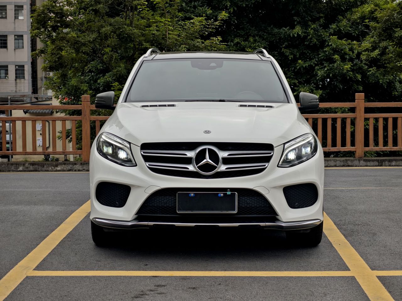 GLE Imported 2018 GLE 400 4MATIC Edition photo 3