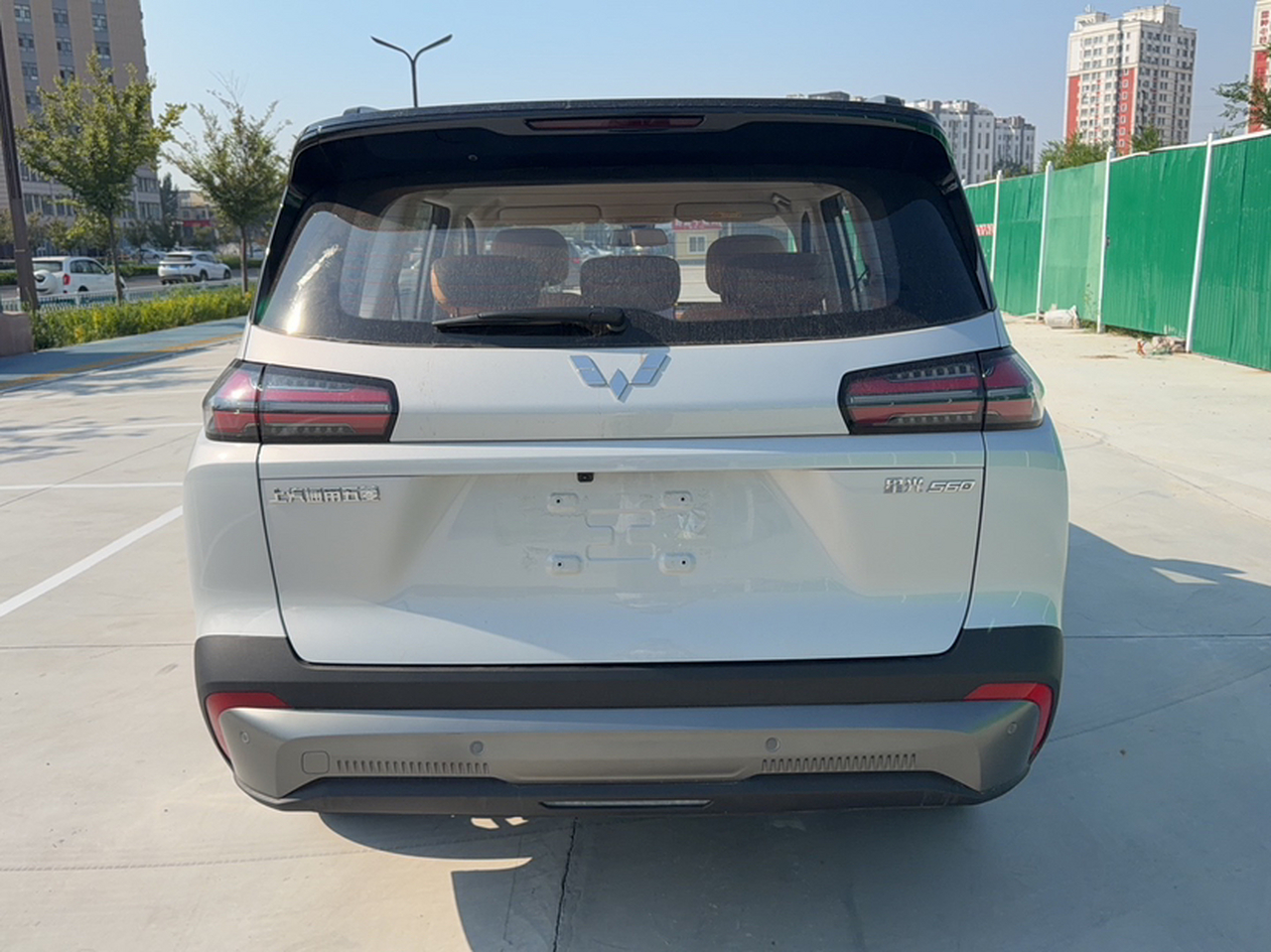 560 EV 2026 125km Luxury photo 3