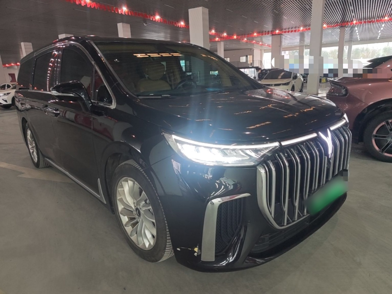 Voyah Dreamer 2024 PHEV Extended Range Premium photo 3