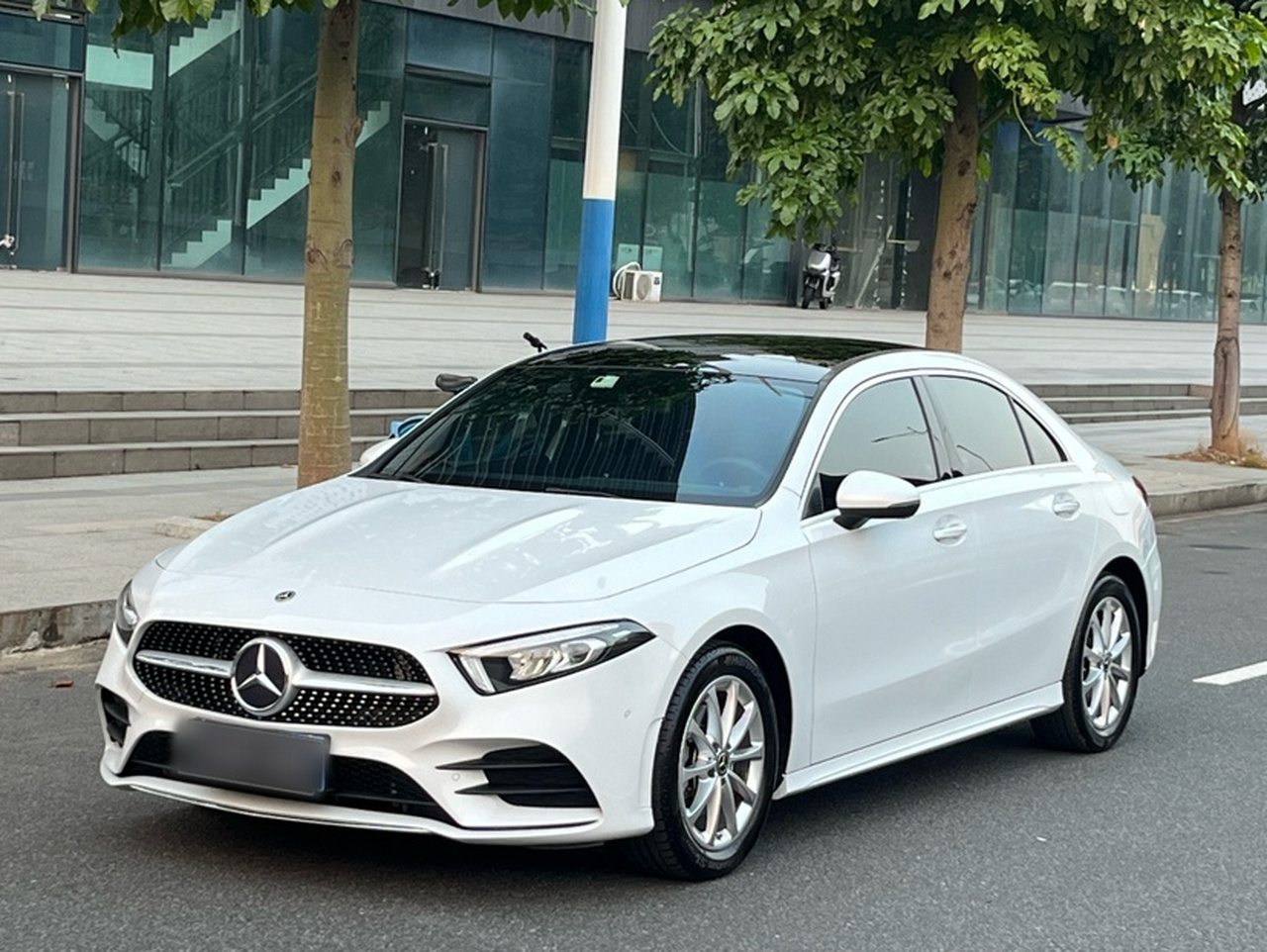 A-Class 2021 A 200 L Sport Fashion