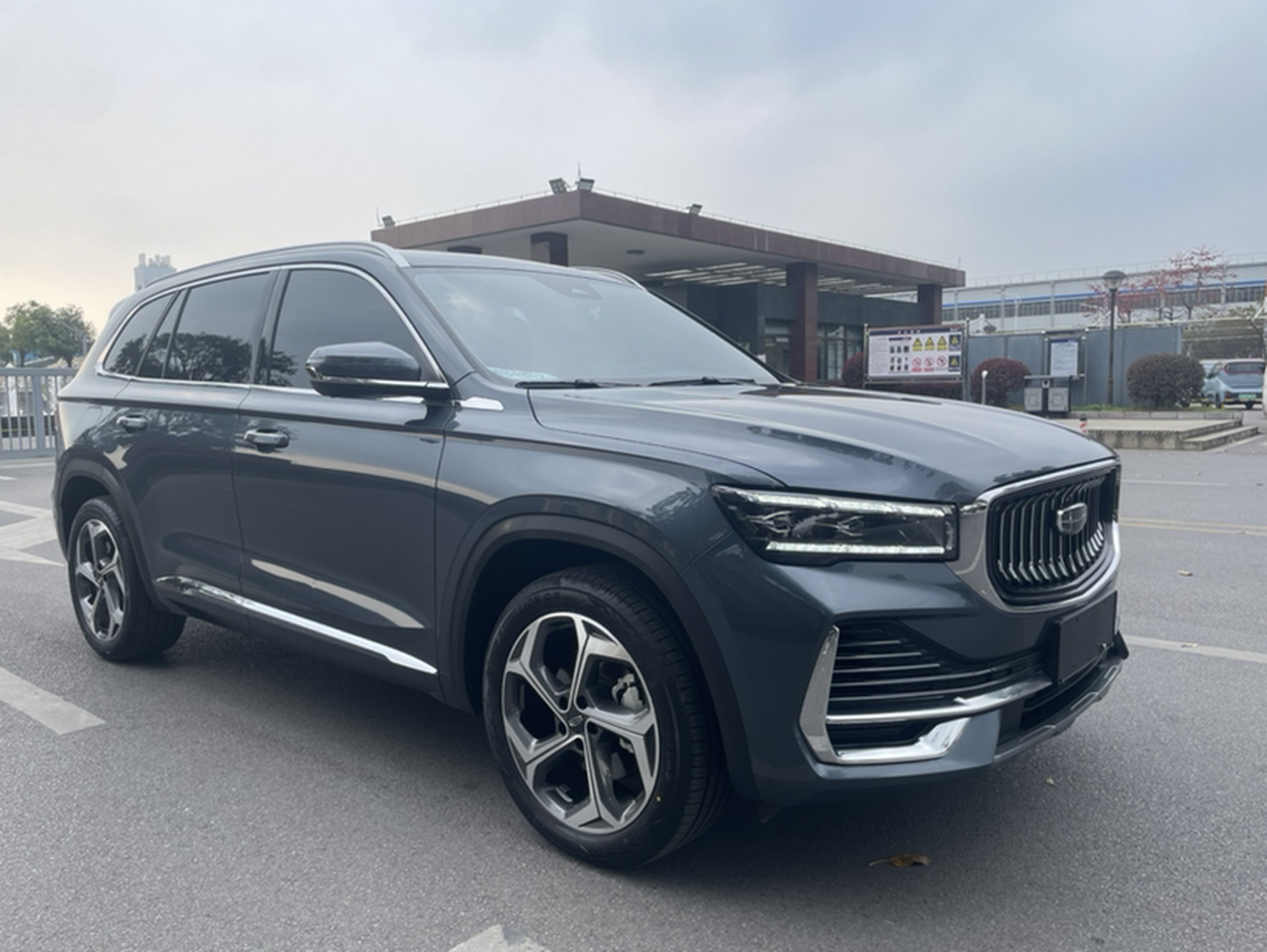 Xingyue L 2024 2.0TD DCT EVO RWD photo 3