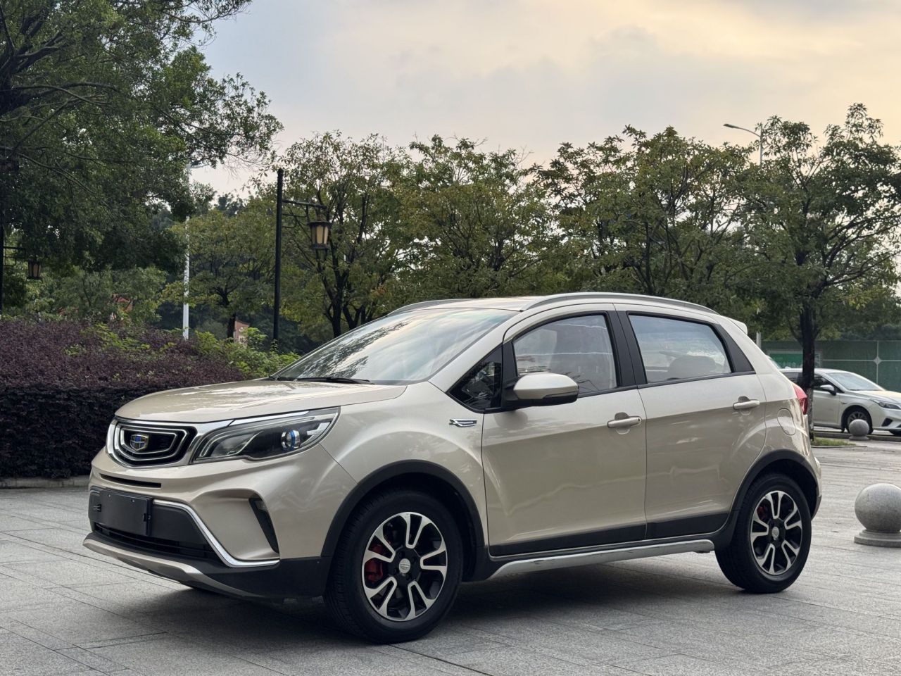 Vision X3 2017 1.5L AT Premium