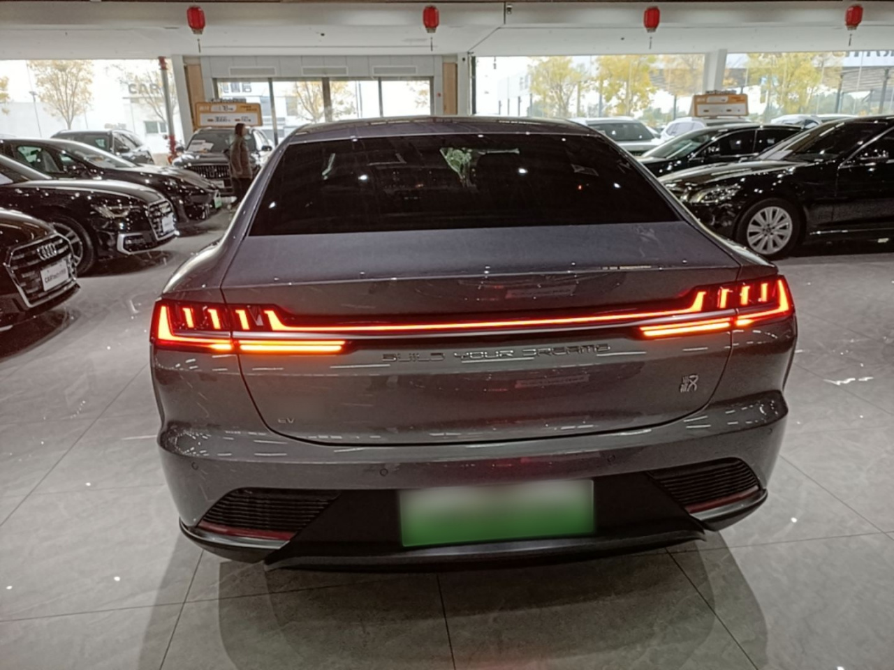 Han 2021 EV Standard Range Luxury photo 5