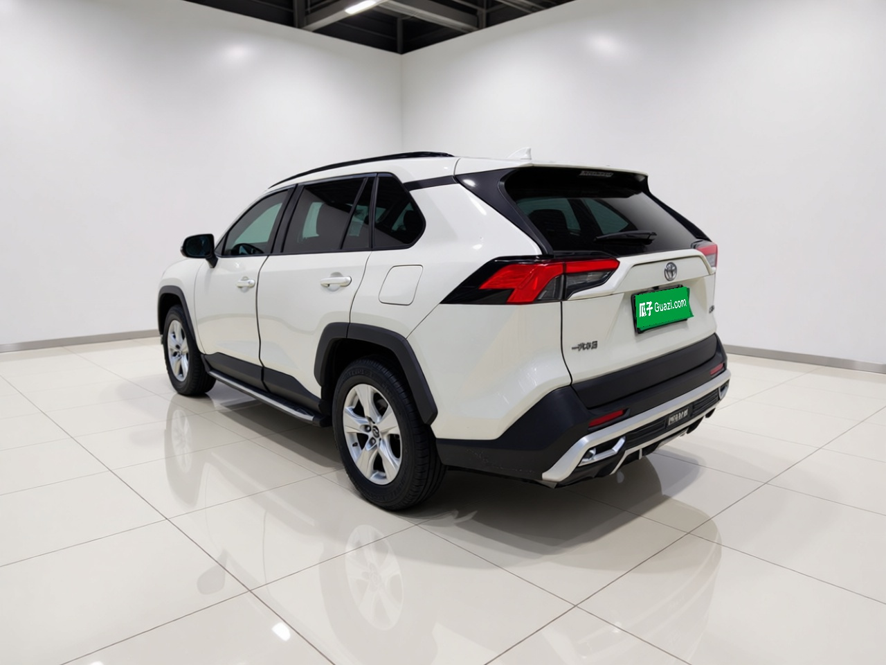 RAV4 2020 2.0L CVT RWD photo 4