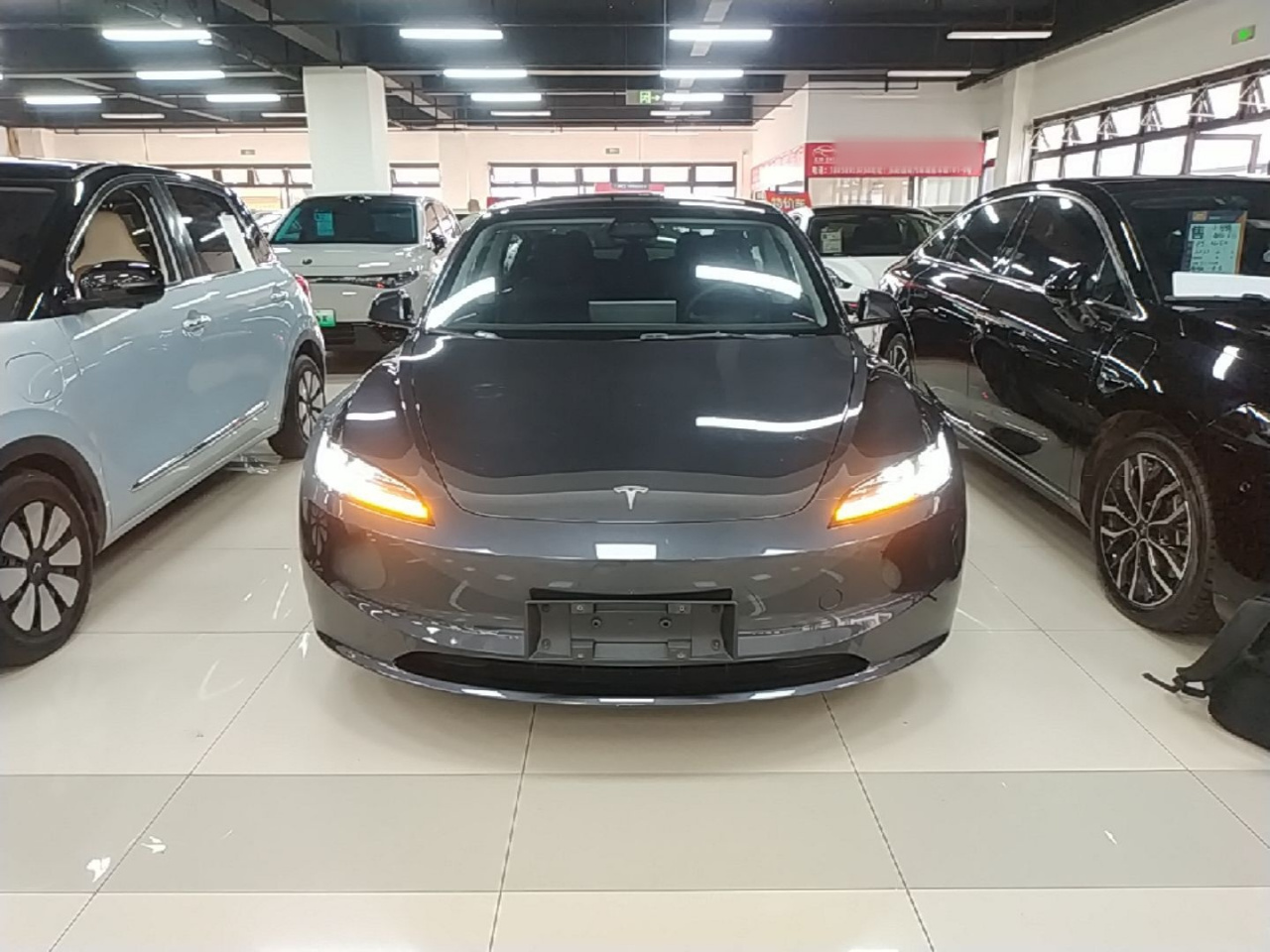 Model 3 2025 RWD photo 2
