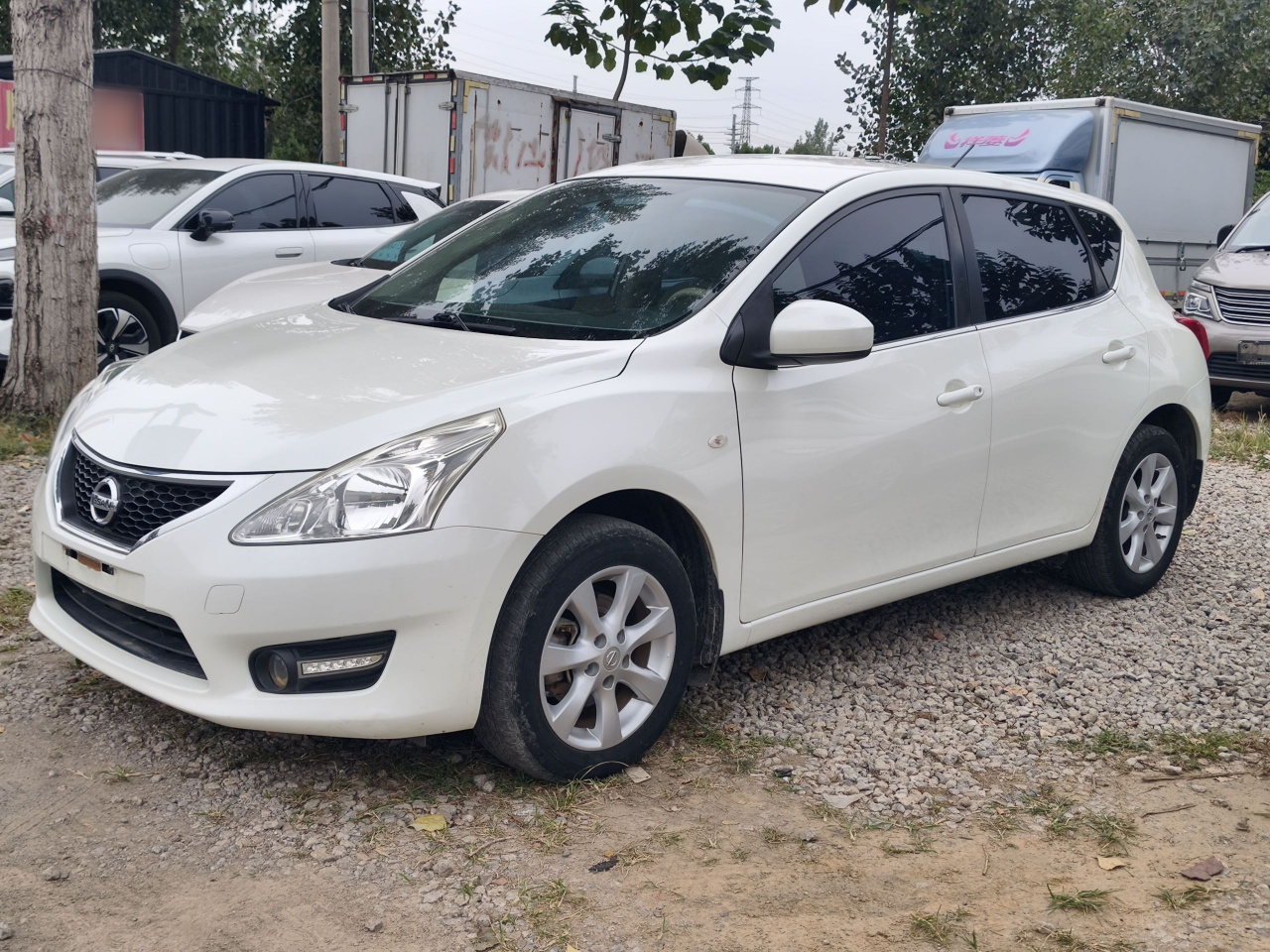 Tiida 2014 1.6L CVT Comfort