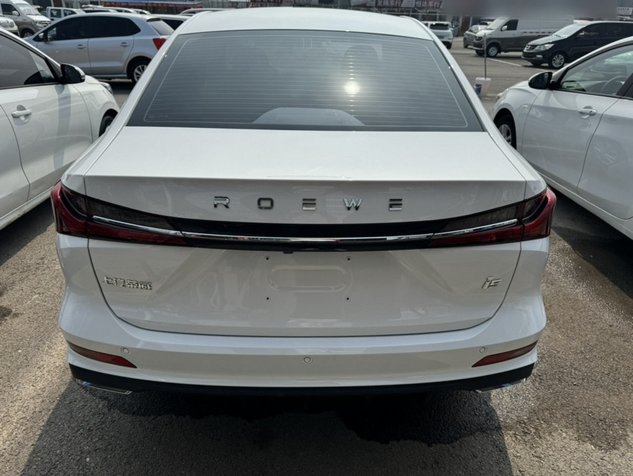 i5 2023 1.5L CVT Luxury photo 4