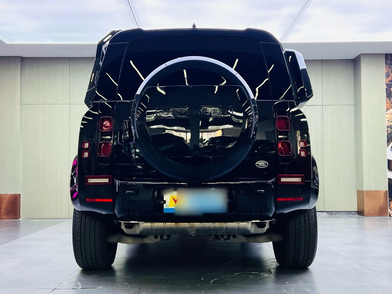 Defender 2024 110 3.0T P400 X-DYNAMIC HSE photo 4