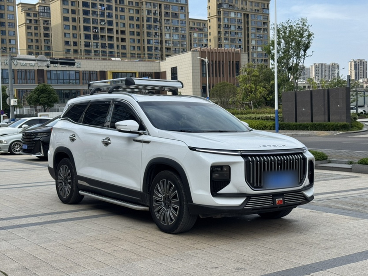 X90 PRO 2024 1.6T DCT Luxury 7-Seater photo 3