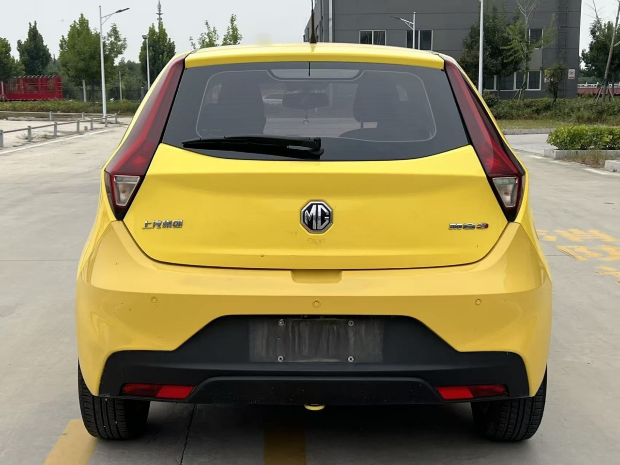 3 2017 1.5L AT Connected Elite photo 4