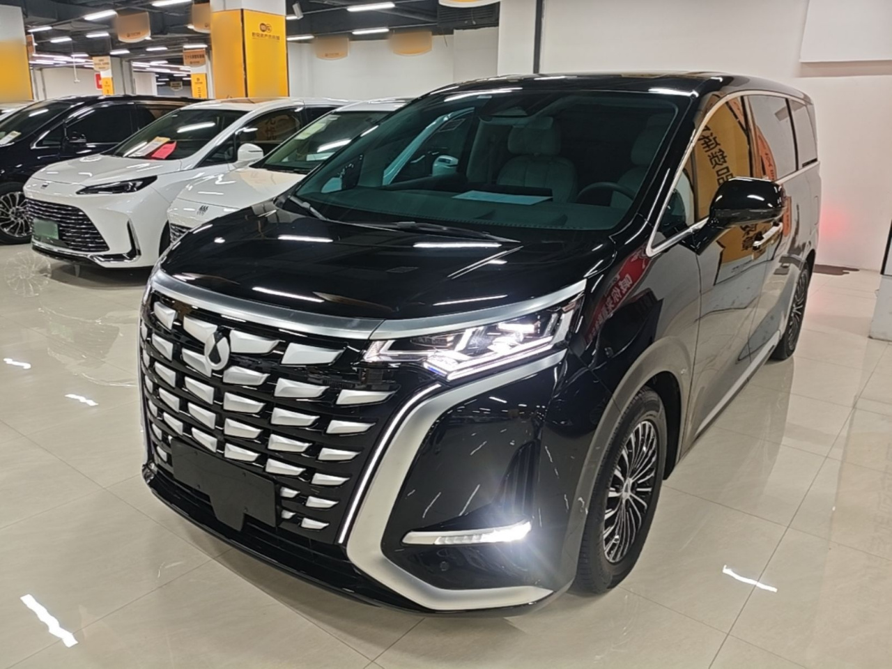 D9 2022 DM-i 970 AWD Flagship