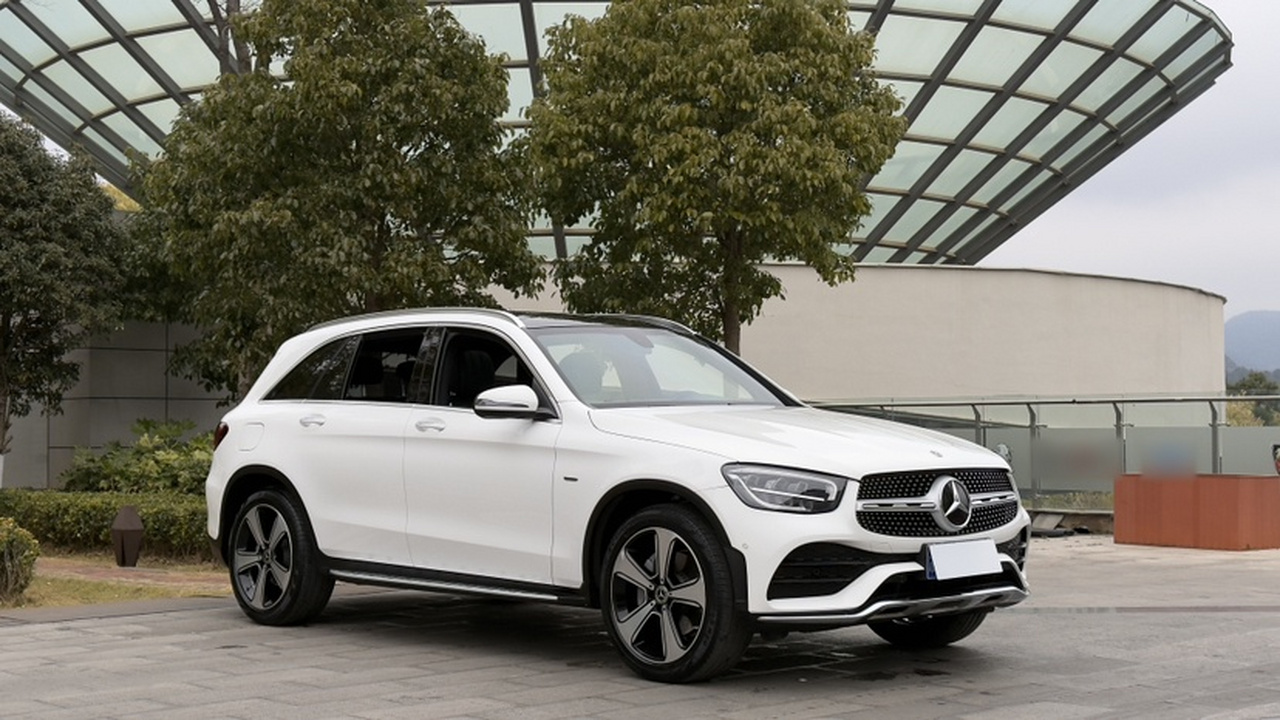 GLC 2022 Facelift GLC 300 L 4MATIC Dynamic Edition photo 4