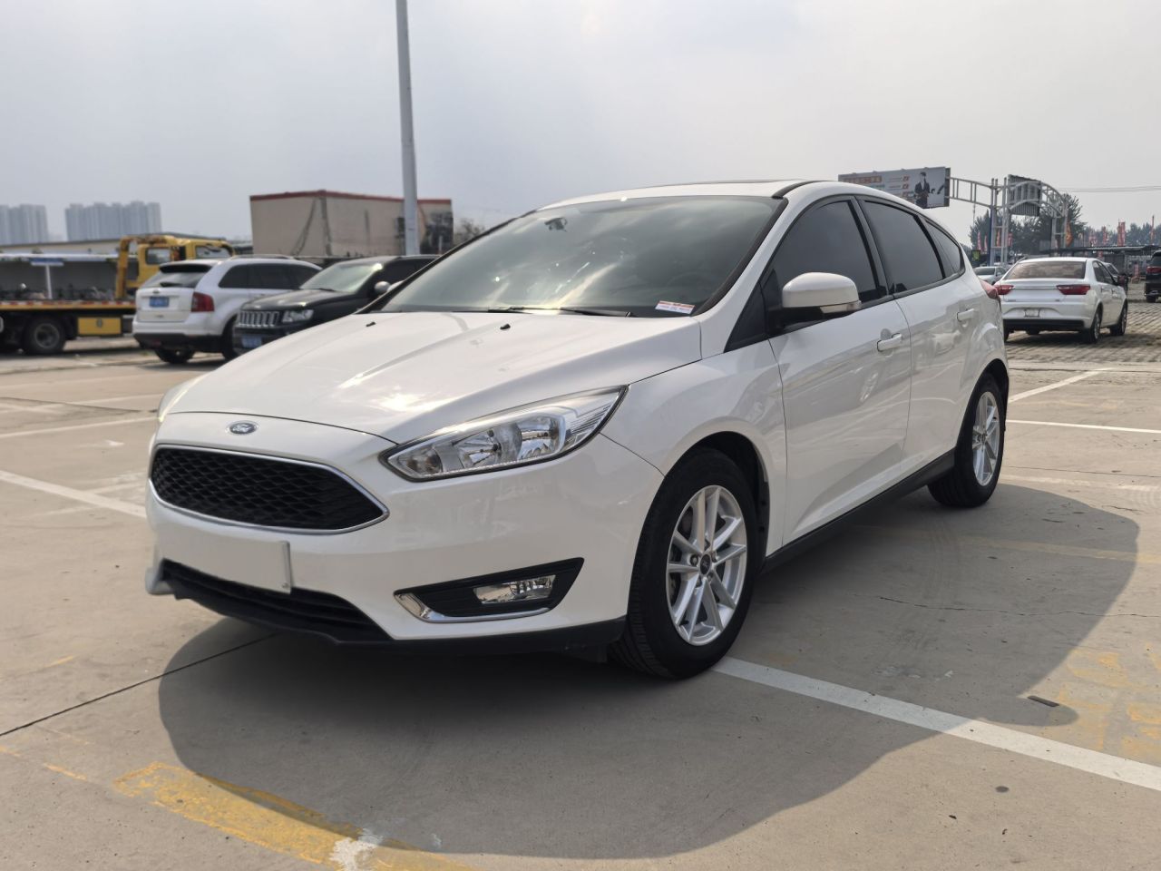 Focus 2017 Hatchback 1.6L AT Comfort