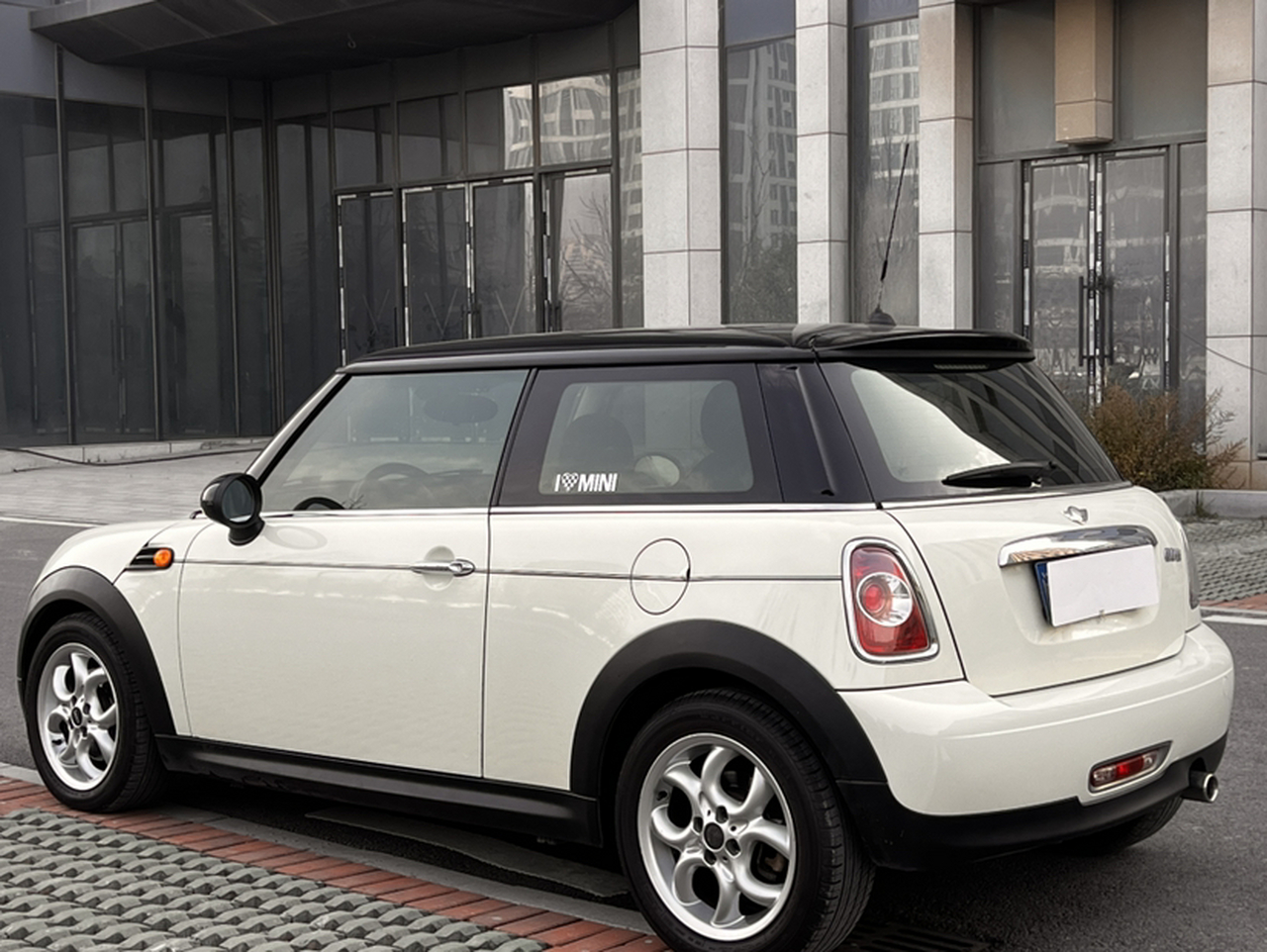 2011 1.6L COOPER Fun photo 4