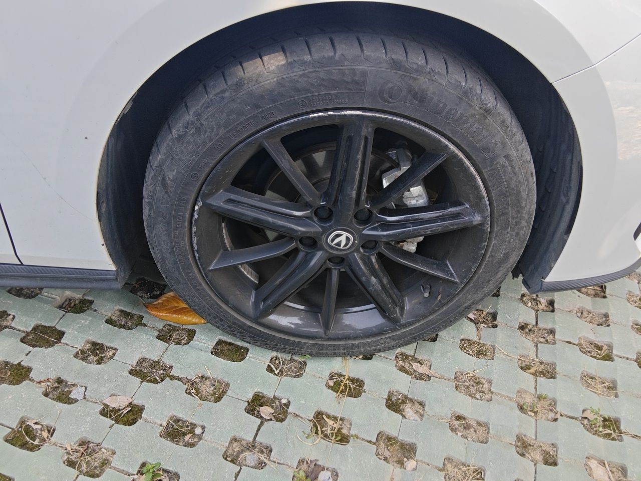UNI-V 2023 1.5T Premium photo 2