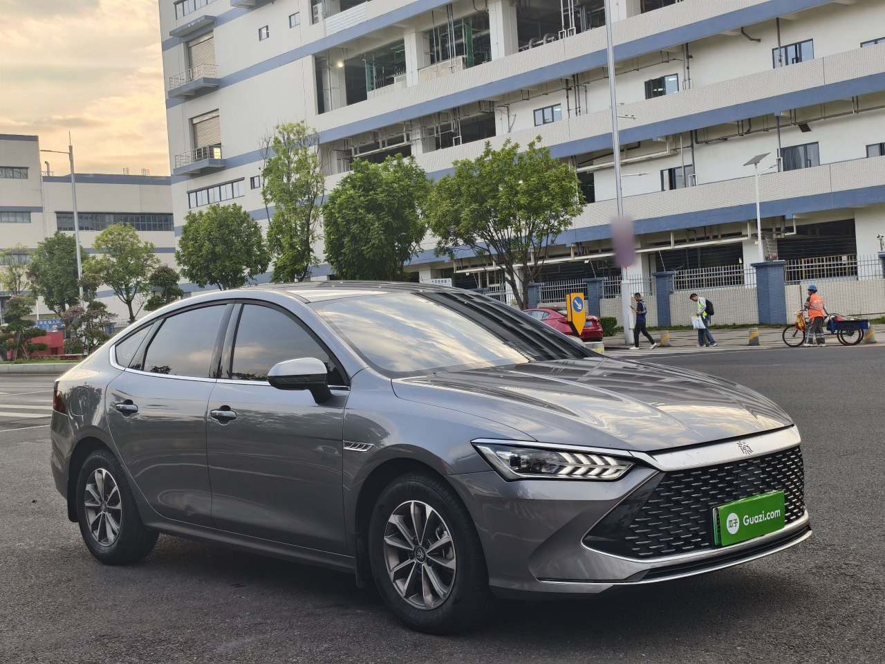 Qin PLUS 2024 Honor DM-i 55KM Leading photo 3
