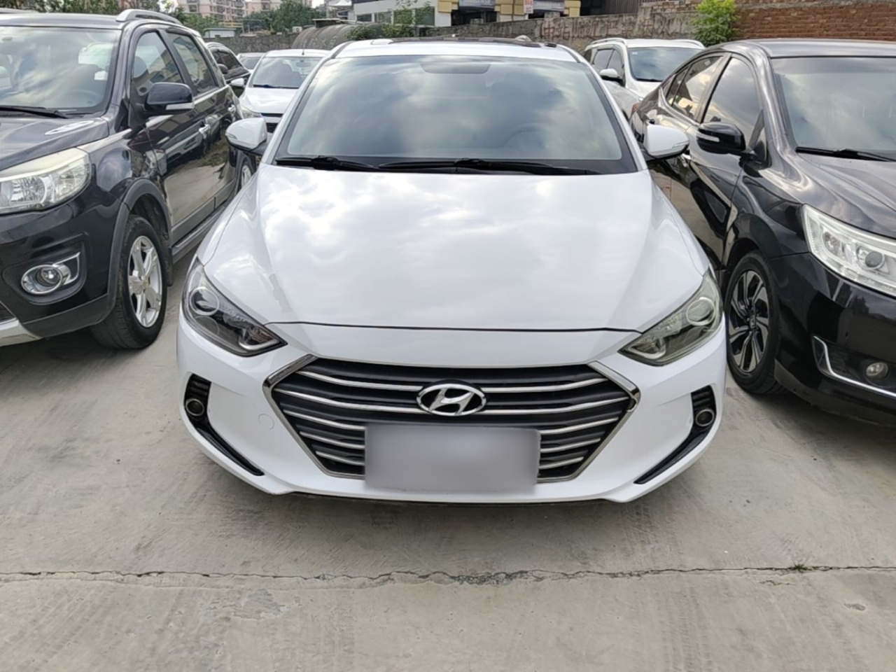 Elantra 2016 1.6L AT Smart Elite photo 2