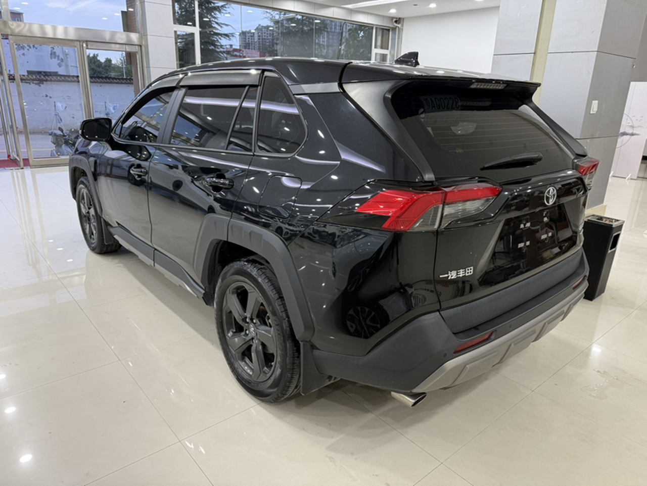 RAV4 2022 2.0L CVT AWD Plus photo 4