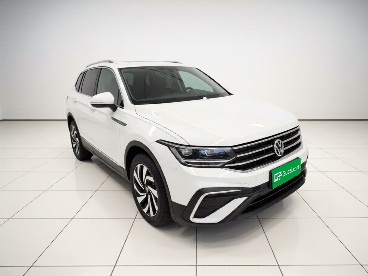 Tiguan L 2022 330TSI AT RWD Smart photo 3